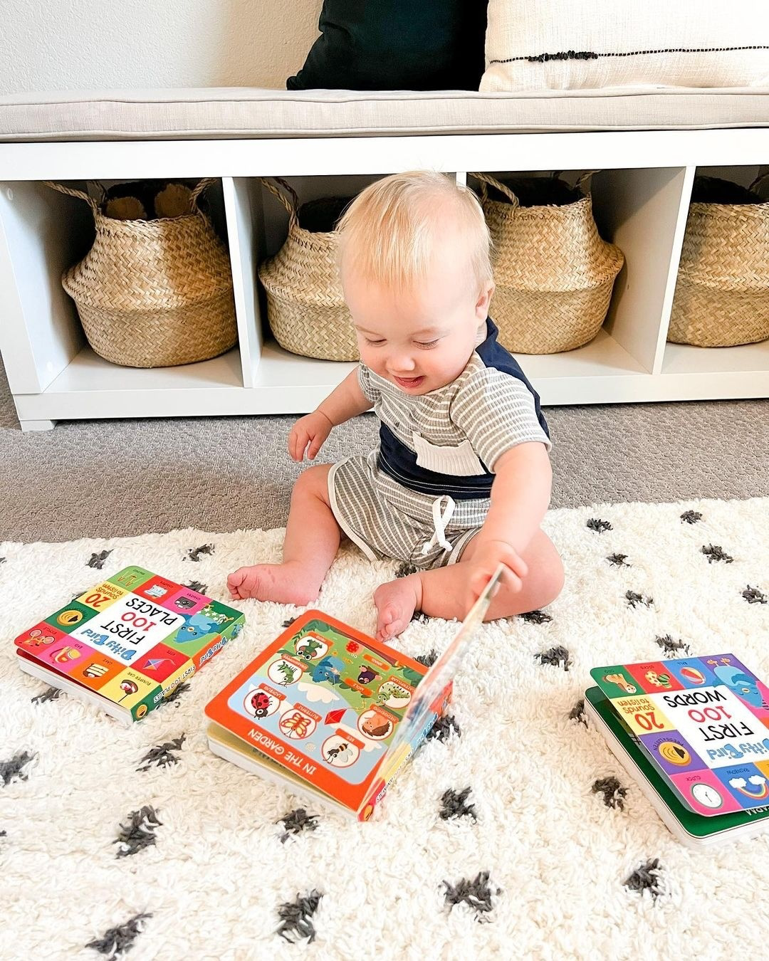 First 100 Words | Ditty Bird Book-Award Family Choice USB-C Ditty Bird
