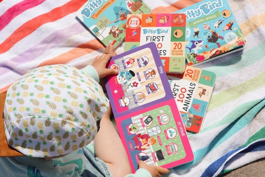 First 100 Words | Ditty Bird Book-Award Family Choice USB-C Ditty Bird