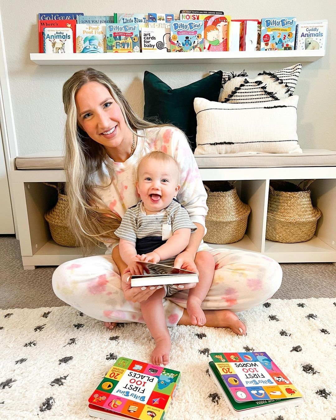 First 100 Words | Ditty Bird Book-Award Family Choice USB-C Ditty Bird